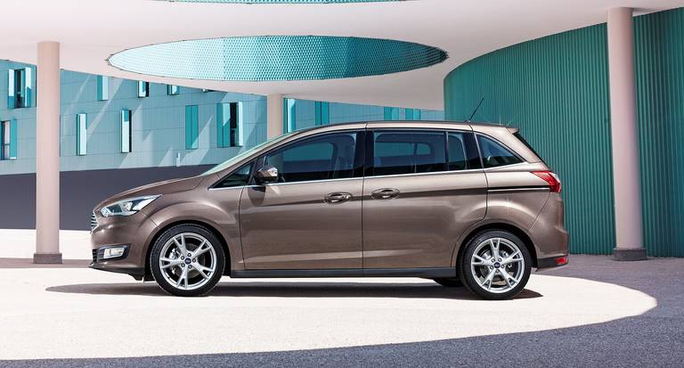  Zwischen 2010 und 2019 hat Ford den Kompaktvan Grand C-Max angeboten, mit zwei Schiebetüren hinten und Platz für bis zu sieben Personen.