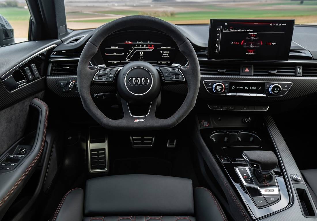 audi-rs4-avant-interior