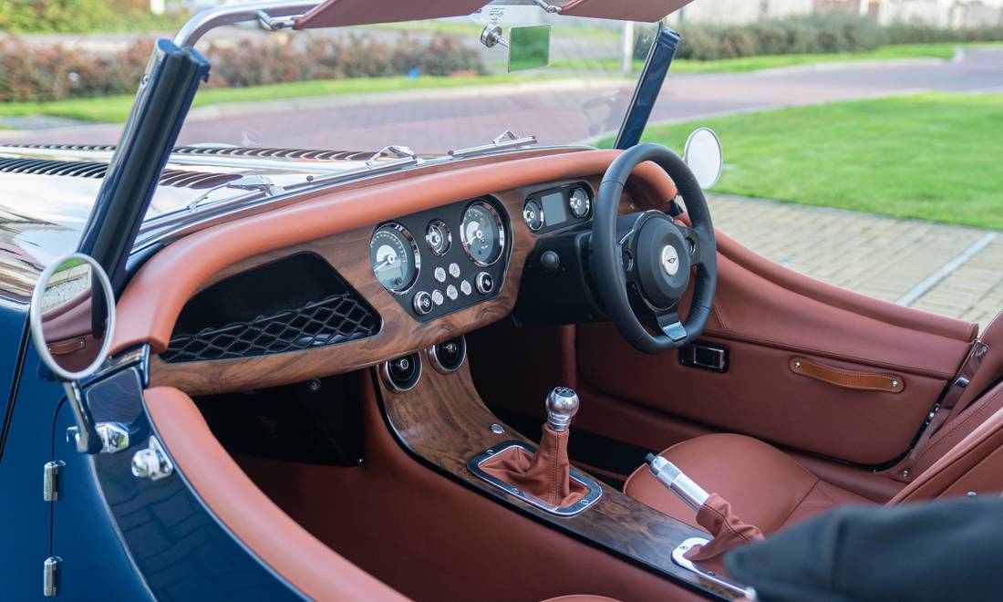 morgan-aero-8-interior