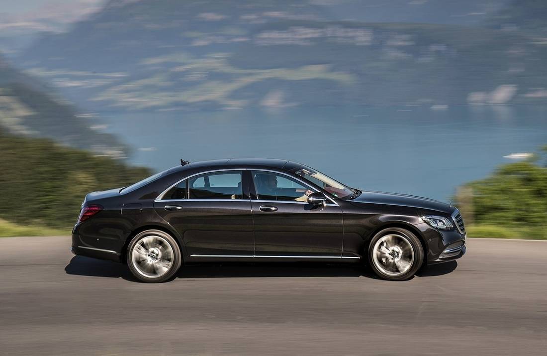 mercedes-benz-w222-side
