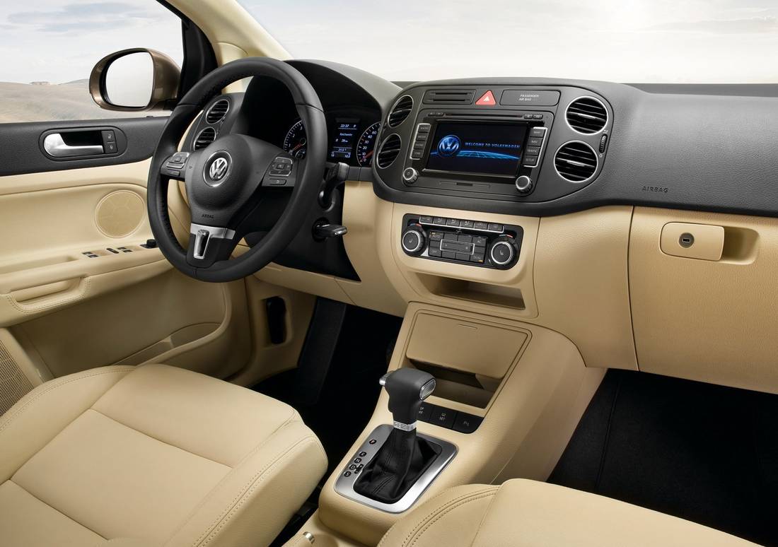 vw-golf-plus-interior