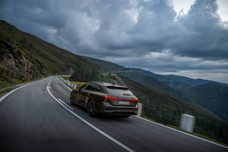 Audi A6 Avant Madeira Brown metallic 19