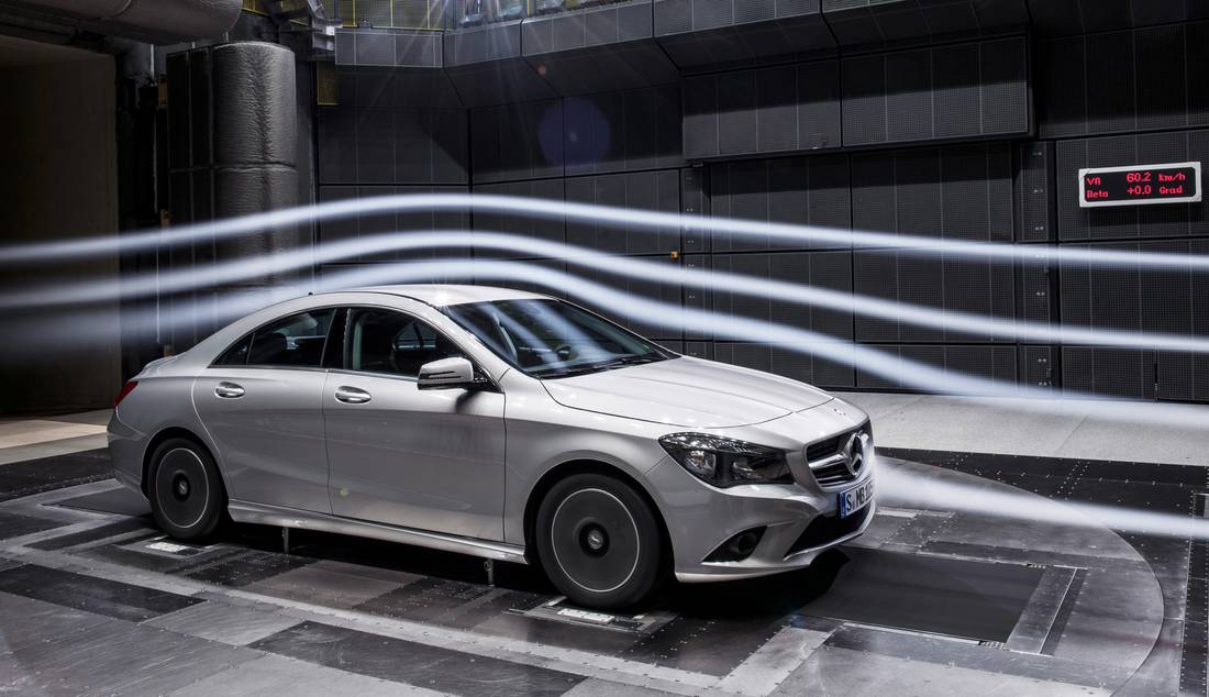 mercedes-benz-cla-180-overview