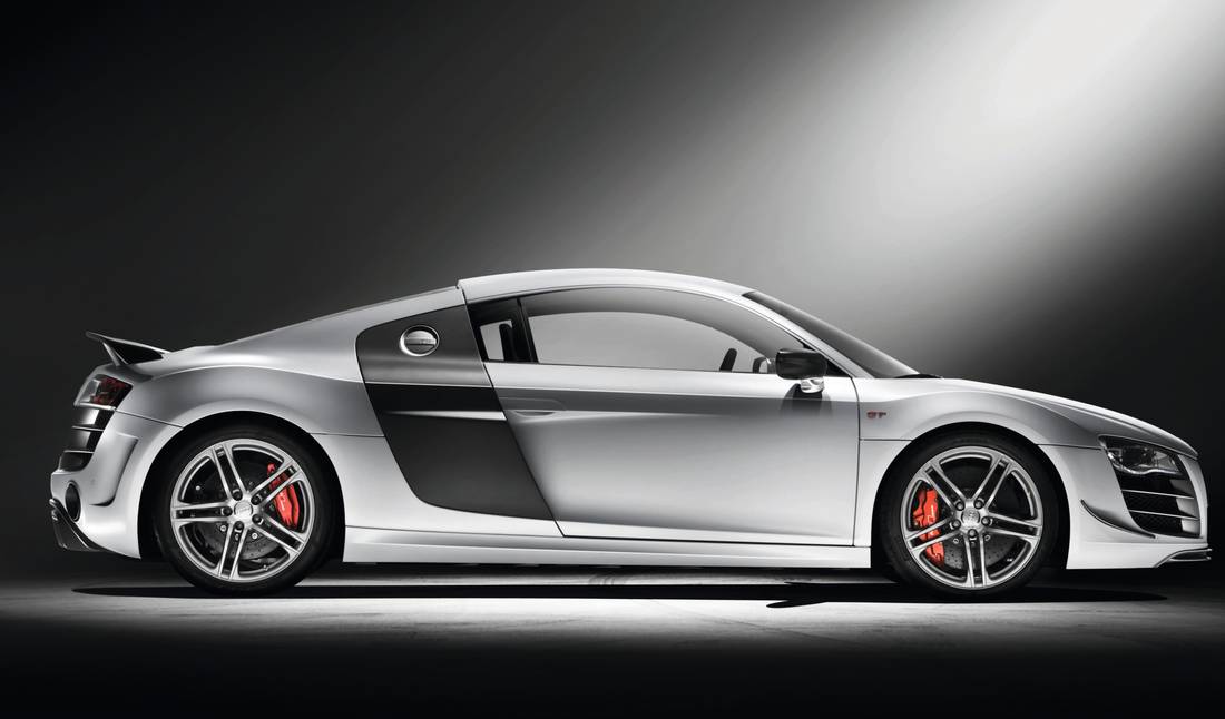 audi-r8-gt-side