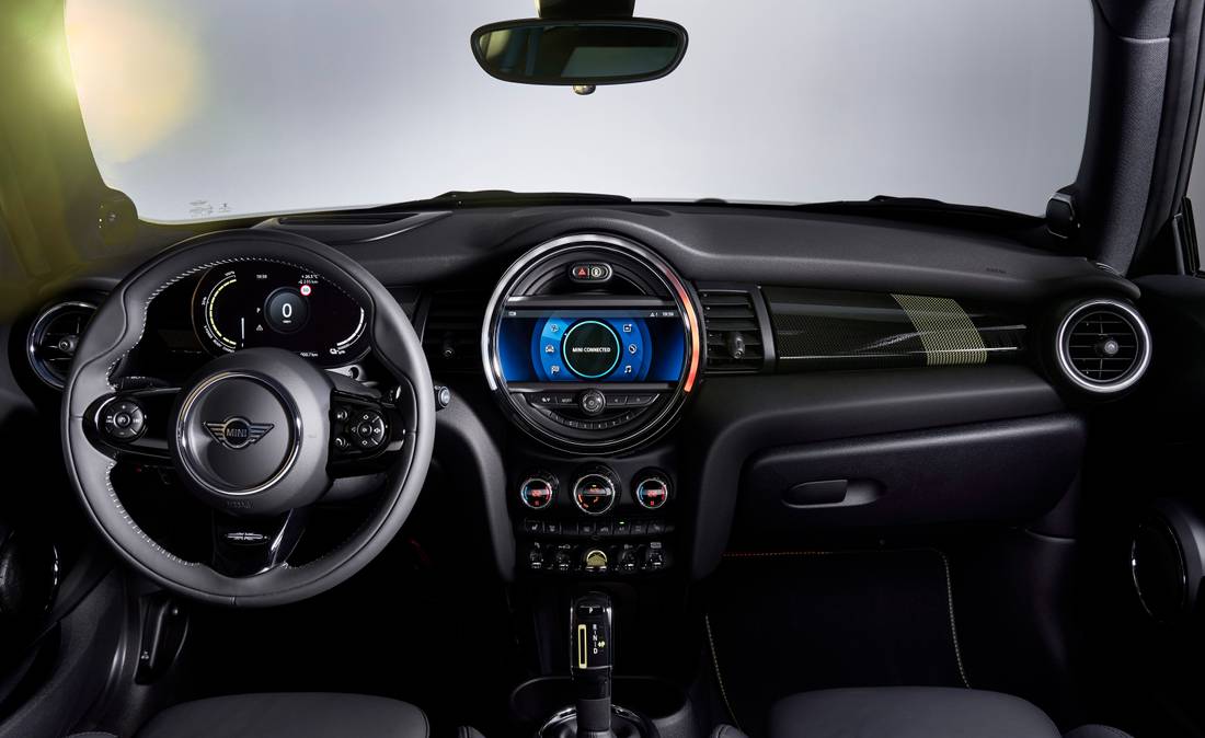 mini-cooper-se-interior