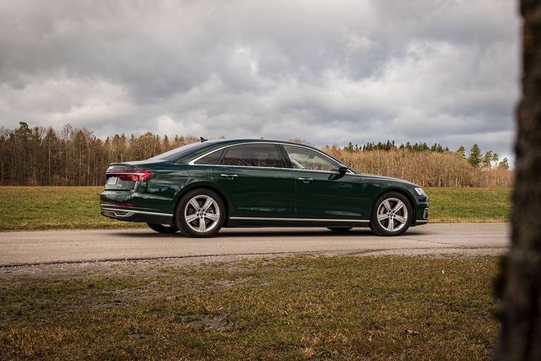 Audi-A8-60TFSIe-2020-Side2