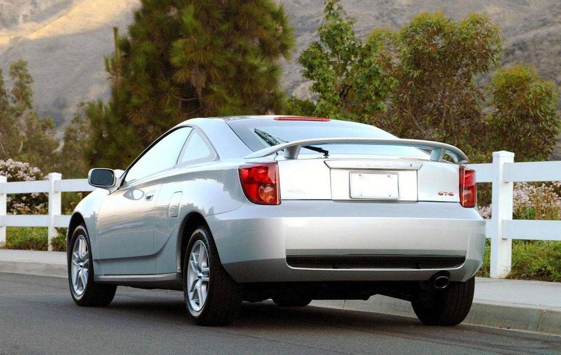 toyota-celica-back