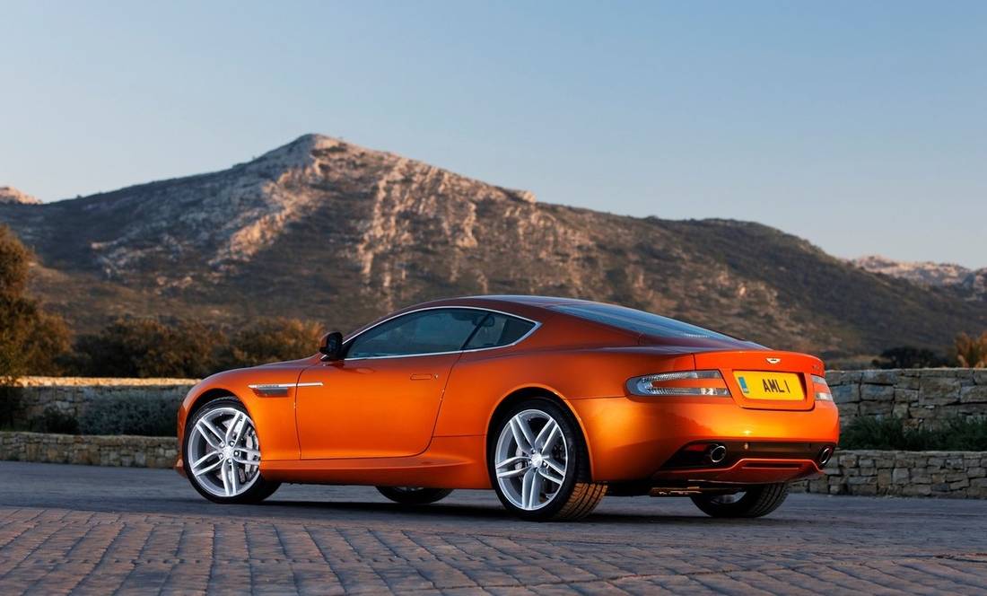 aston-martin-virage-back