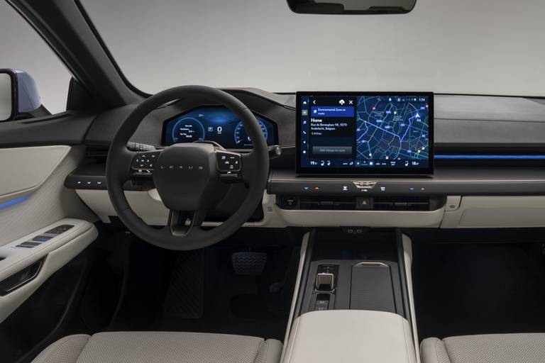 2025-es500e-eupremiere-interior-002