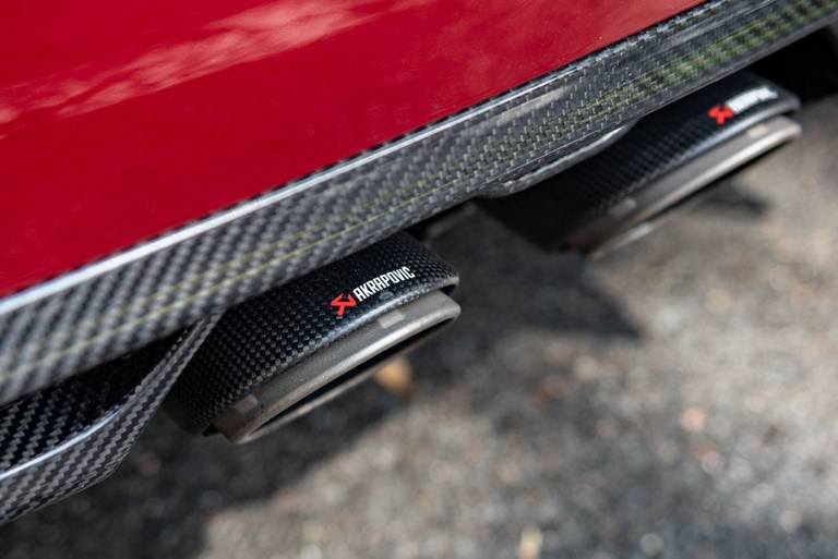 Alfa-Romeo-Giulia-GTAm-Akrapovic