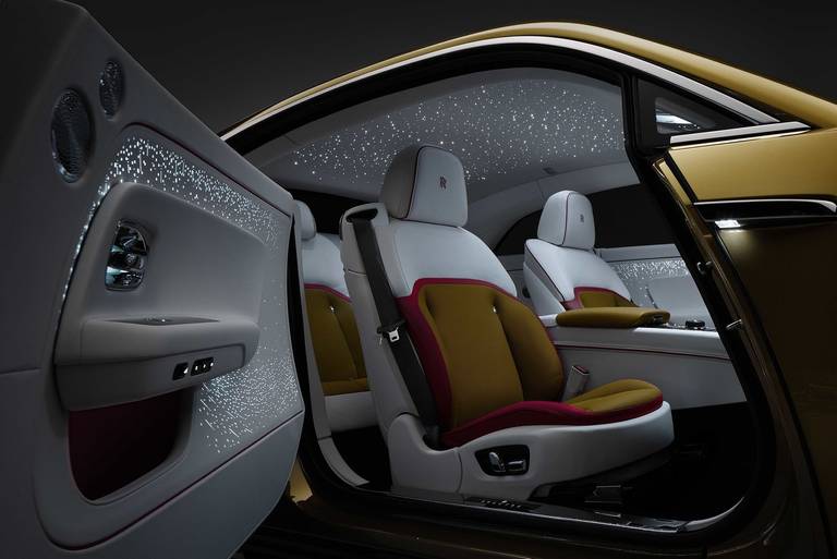 Rolls-Royce-Spectre-Side-Seats