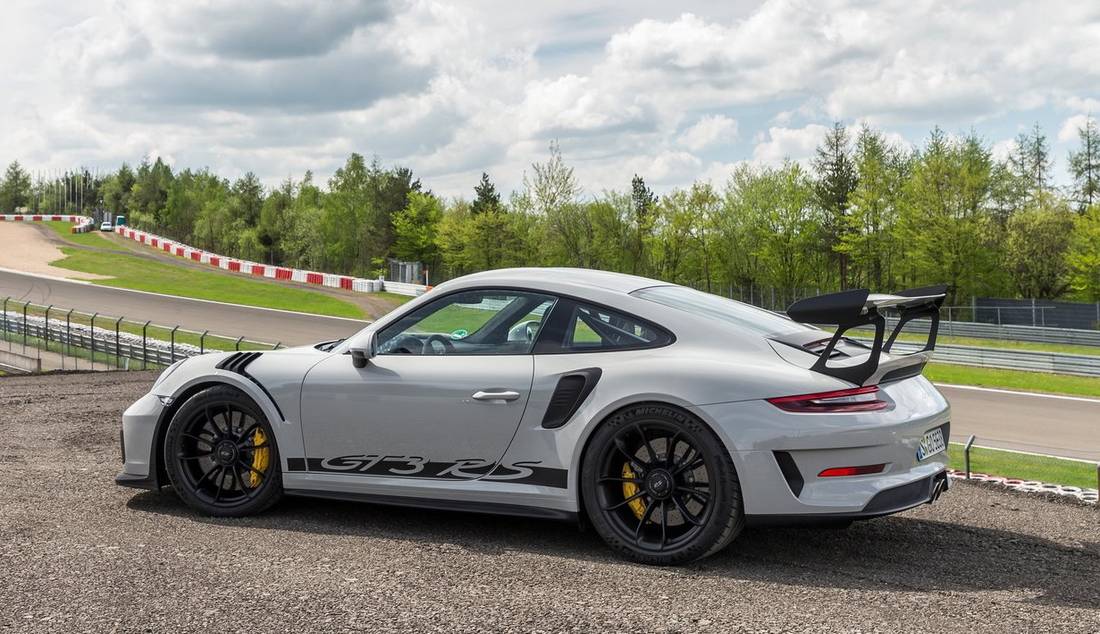 porsche-911-gt3-rs-side