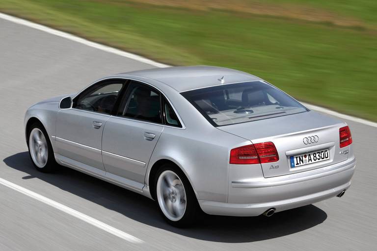 Audi-A8-D3-Rear