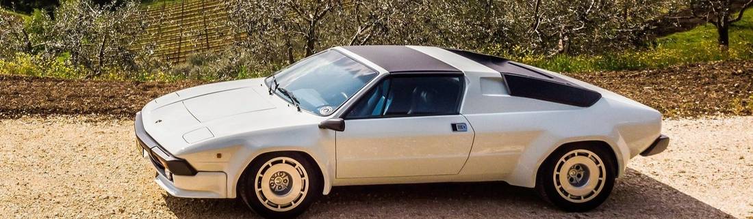 lamborghini-jalpa-side