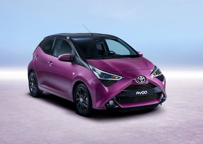  Ein trendiges und auffälliges Design verschafft Toyota seinem kleinen Aygo 2022.