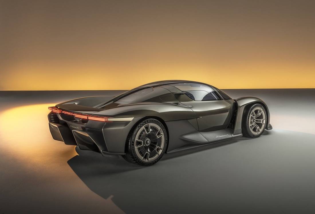 Porsche-Mission X Concept-2023 3