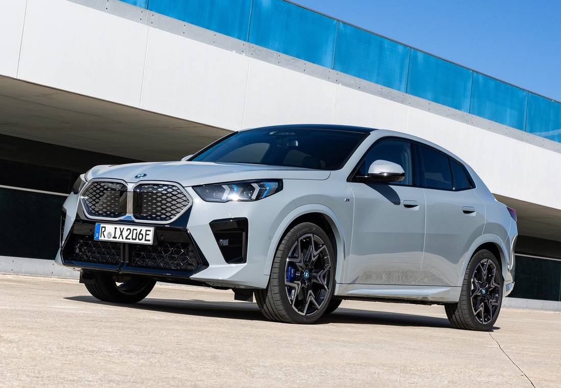 BMW-iX2-2024 1