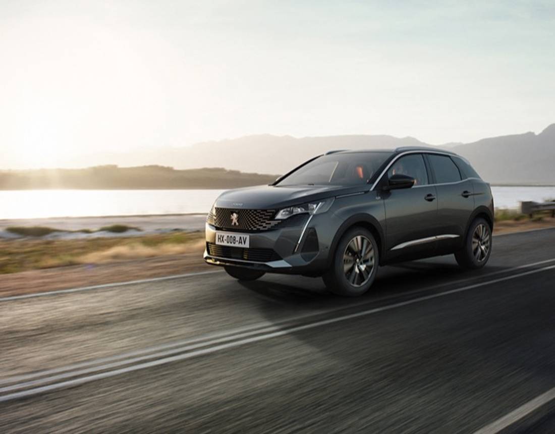 PEUGEOT-3008-front