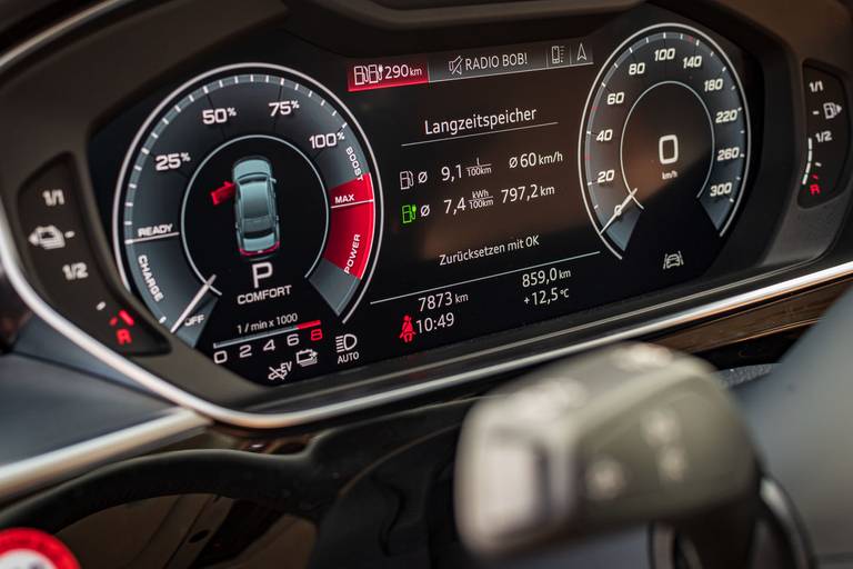 Audi-A8-60TFSIe-2020-Virtual-Cockpit