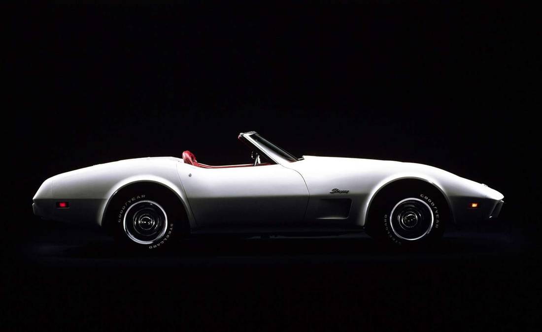 chevrolet-corvette-c3-cabrio-side