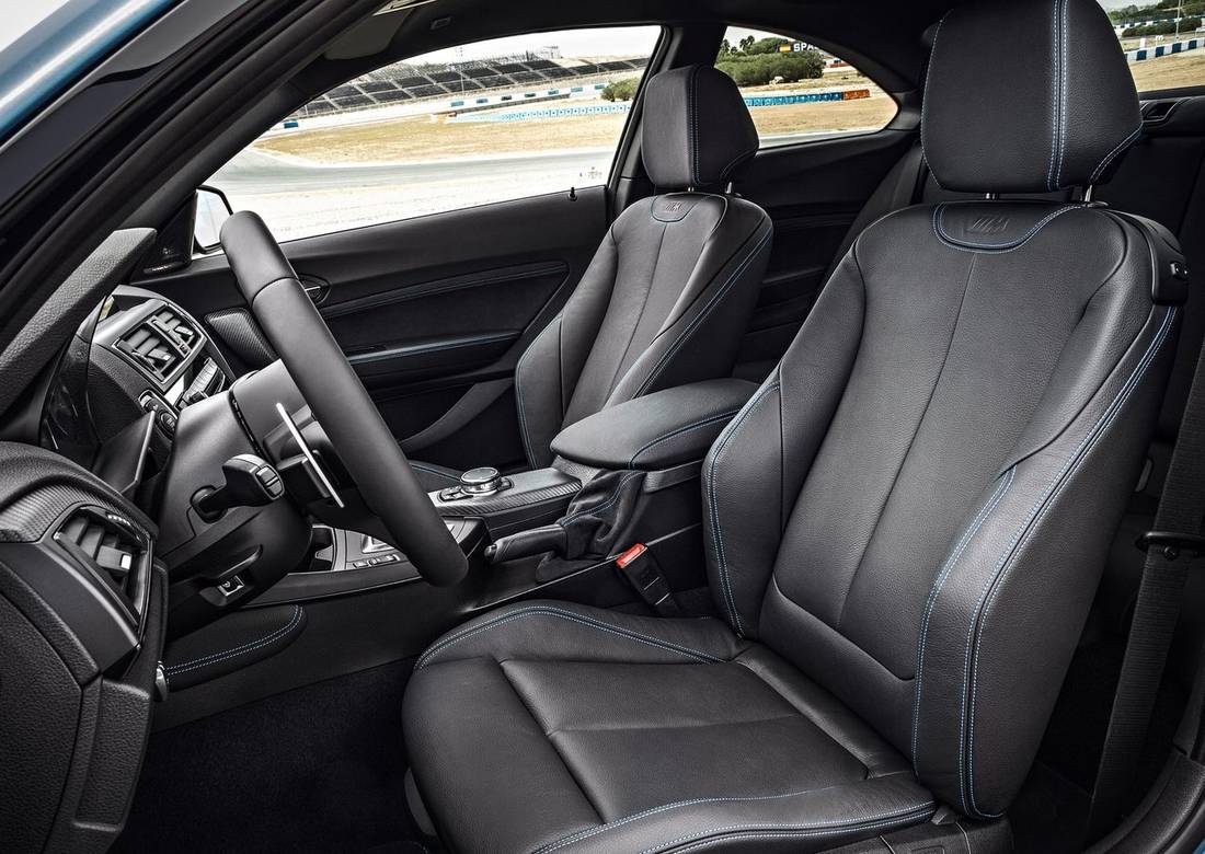 BMW-M2 Coupe-2016 interior 2
