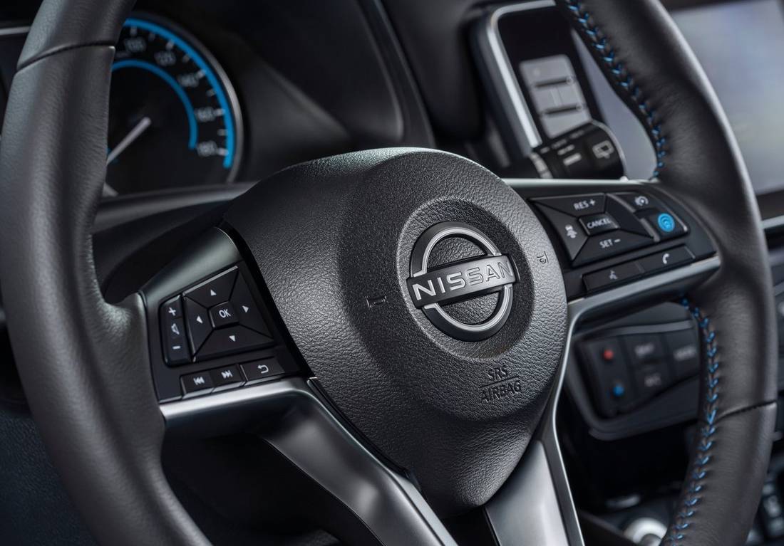 Nissan-Leaf-2022 interior 2