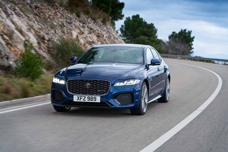  Als Limousine mit Stufenheck oder als Kombi gibt es den Jaguar XF. Die obere Mittelklasse kostet mindestens 60.000 Euro.