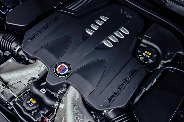 BMW-Alpina-B7-Engine