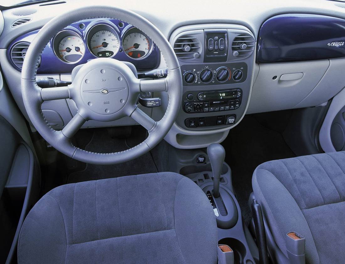 chrysler-pt-cruiser-interior