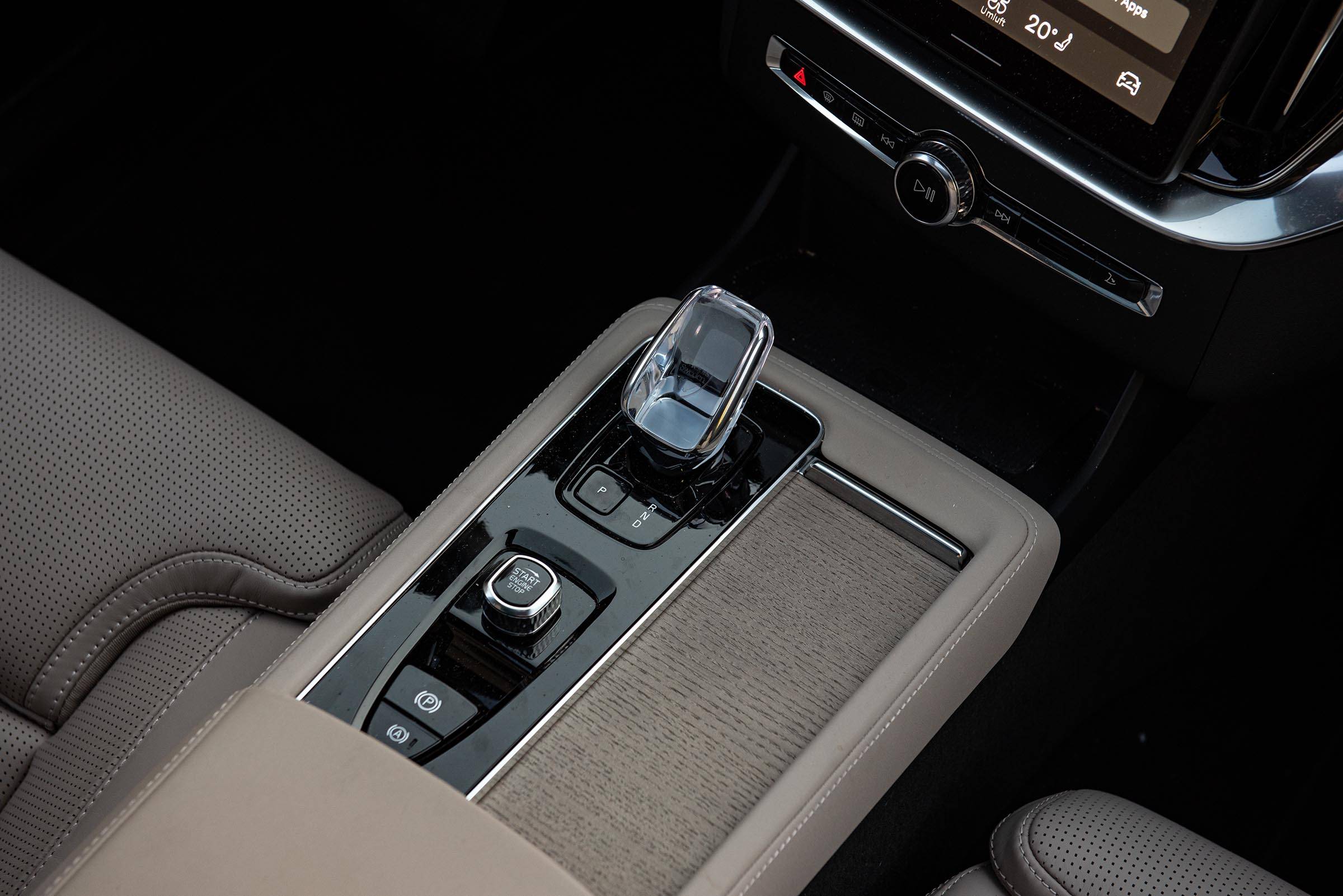 Volvo XC90 - Details