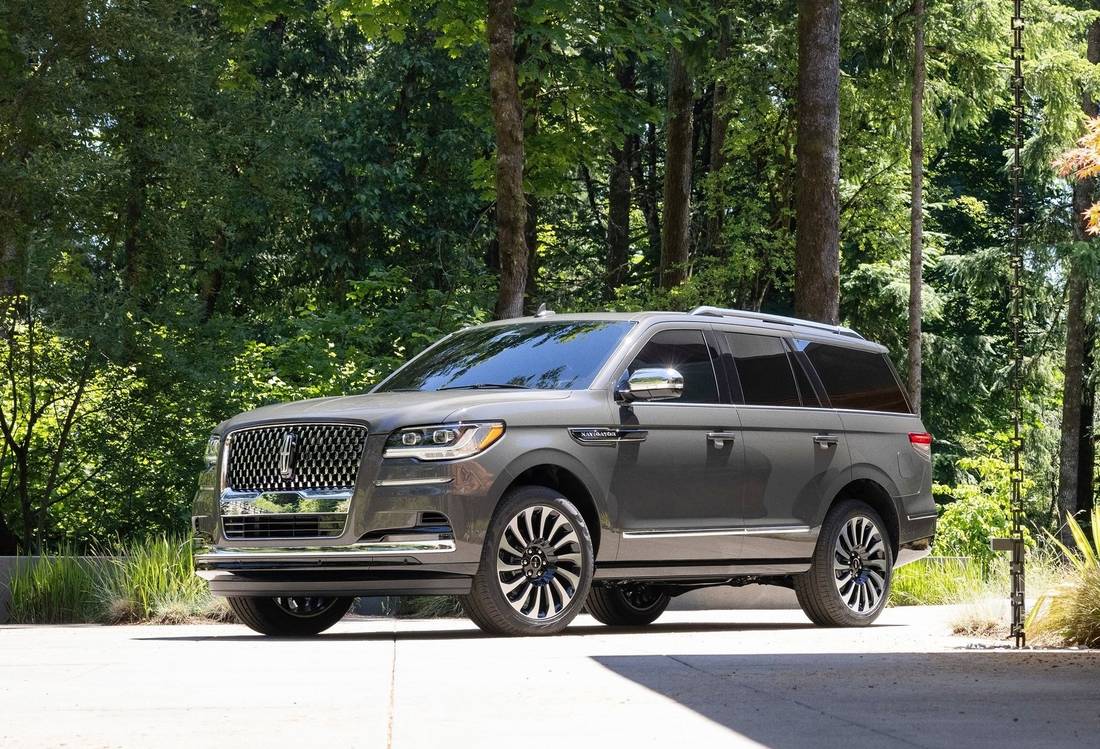 lincoln-navigator-front