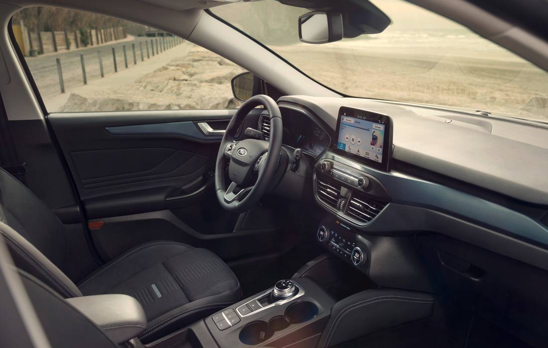 ford-focus-active-interior