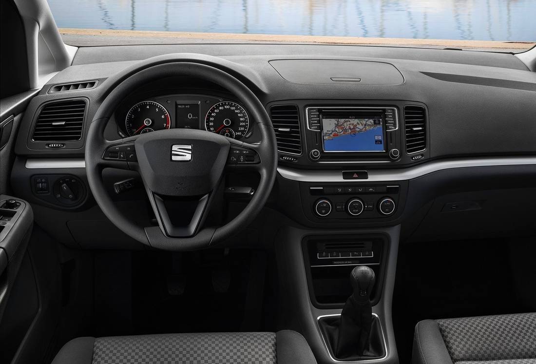 seat-alhambra-interior