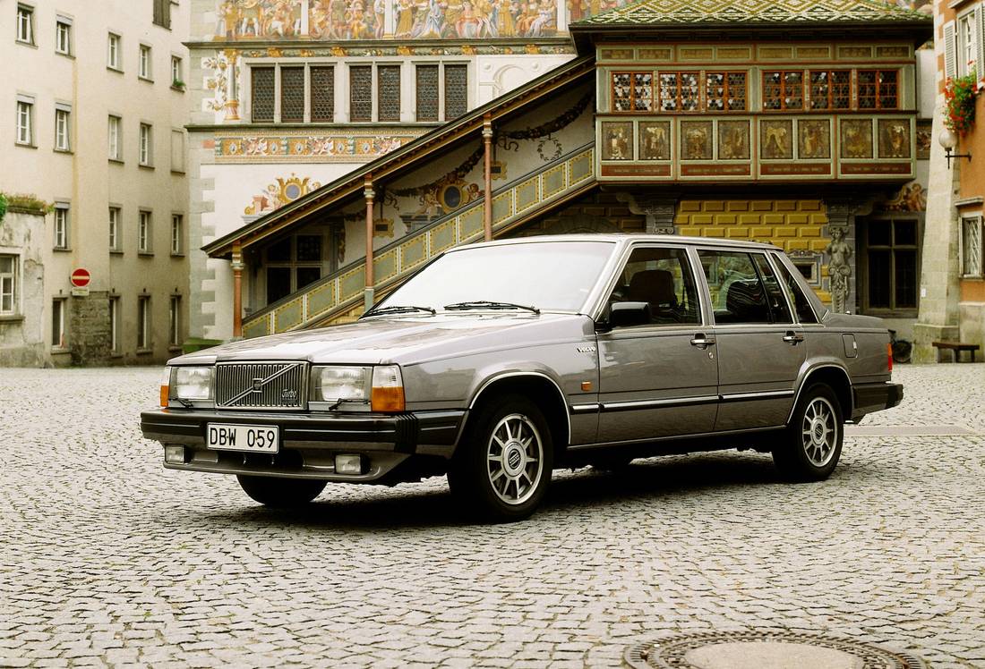 volvo-760-front