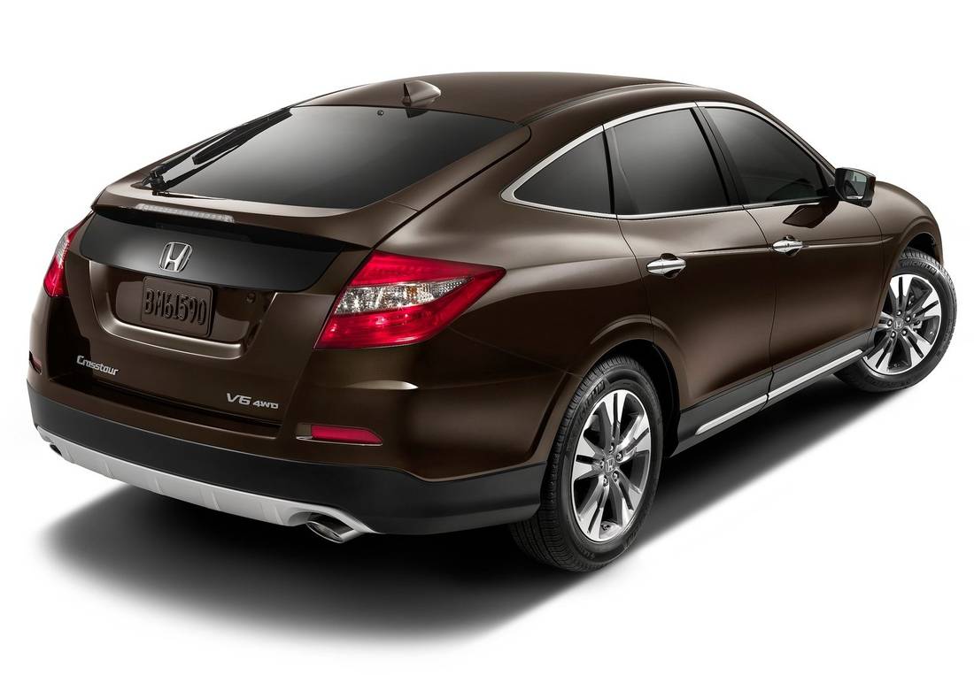 honda-crosstour-side