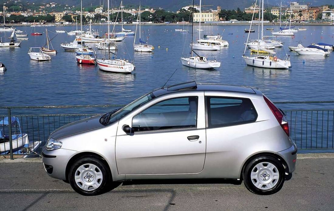 fiat-punto-188-side