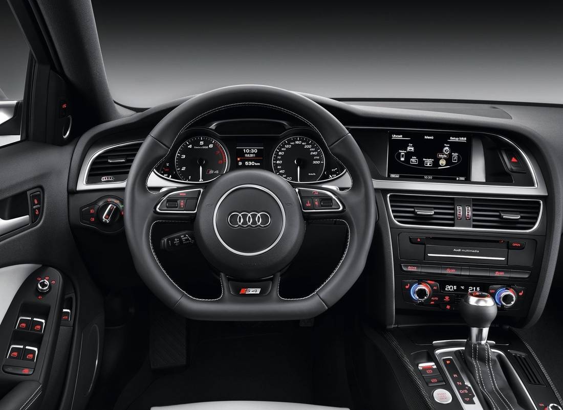 Audi-S4-B8-Interior
