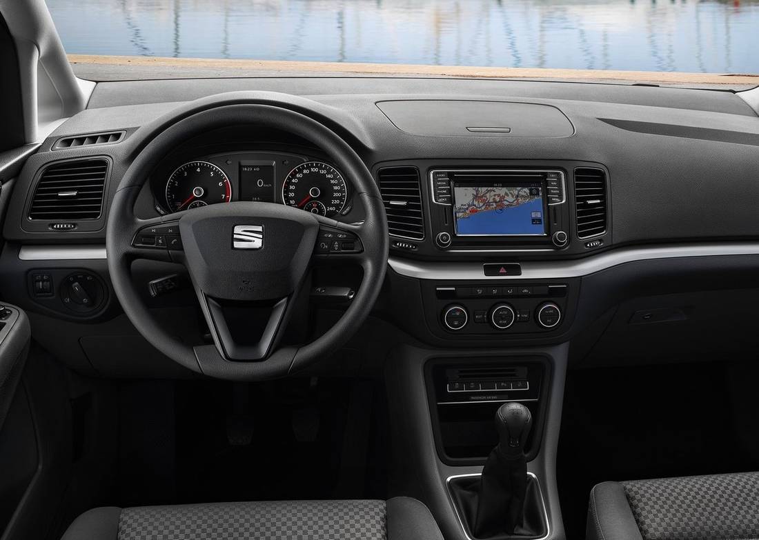 Seat-Alhambra-interior