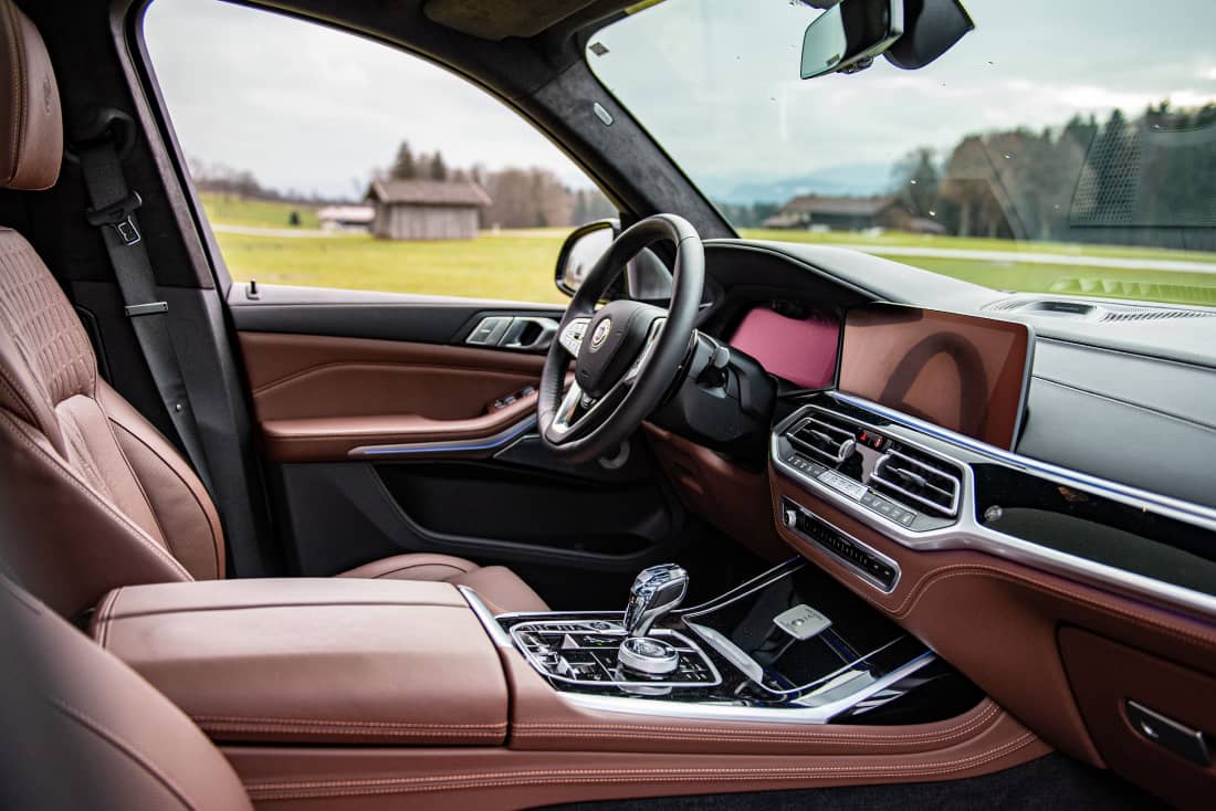 BMW Alpina XB7 front interior