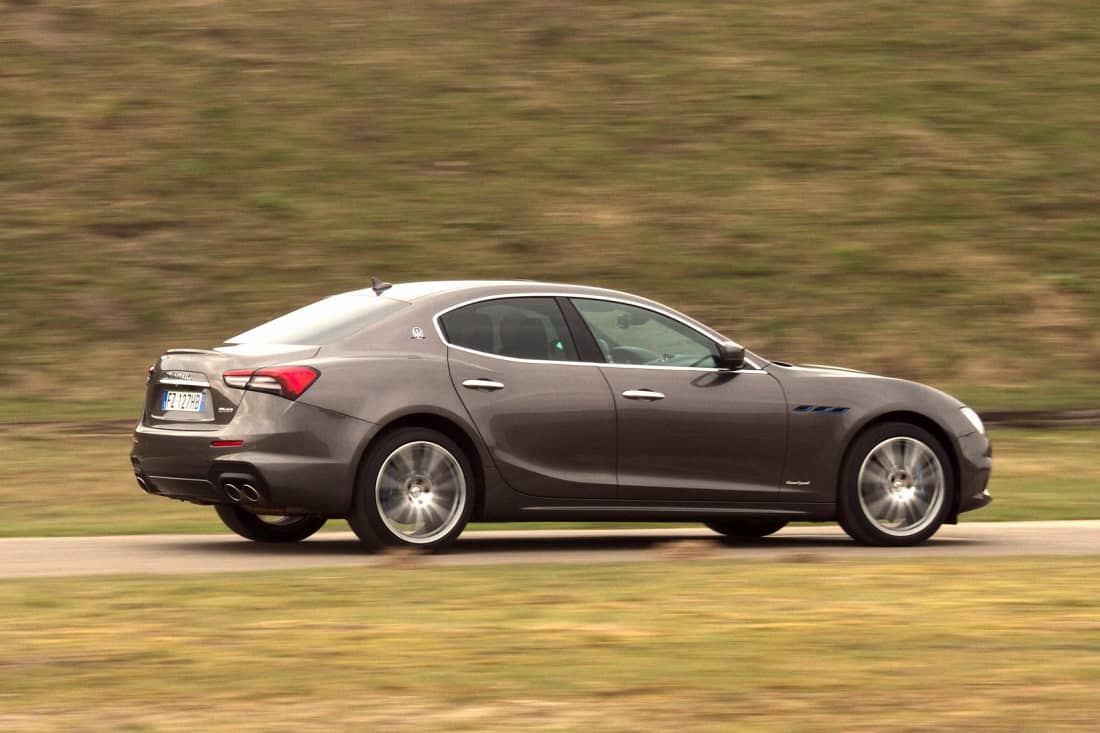 maserati-ghibli-hybrid-2021-15-3