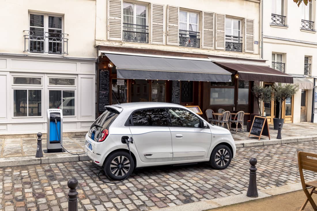  Der Renault Twingo Electric schafft elektrisch bis zu 190 km.