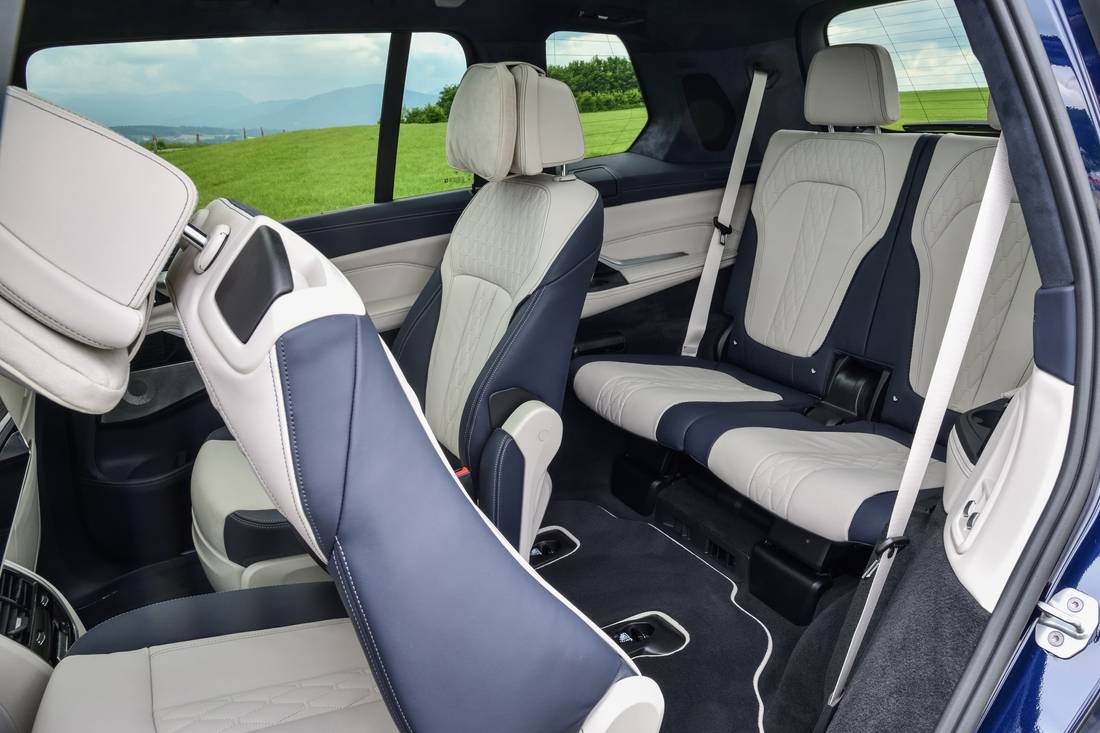 BMW X7 Seating