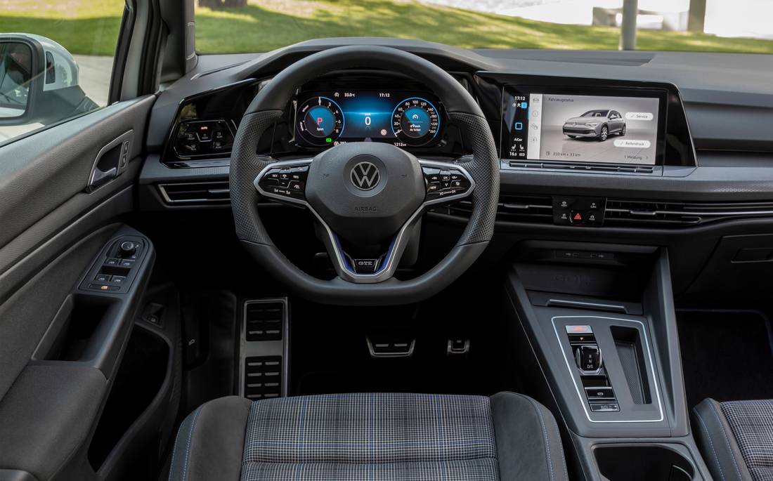 vw-golf-gte-interior