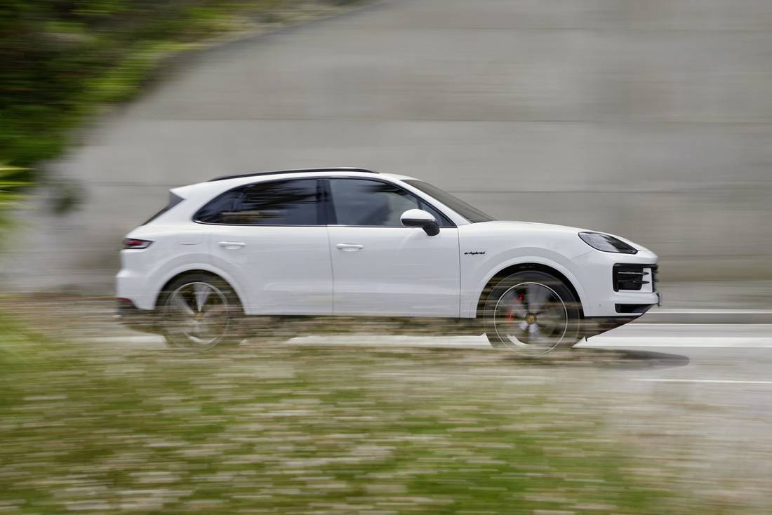 Porsche-Cayenne-S-E-Titelbild