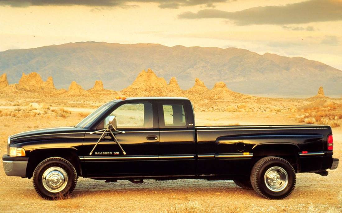 dodge-ram-3500-side