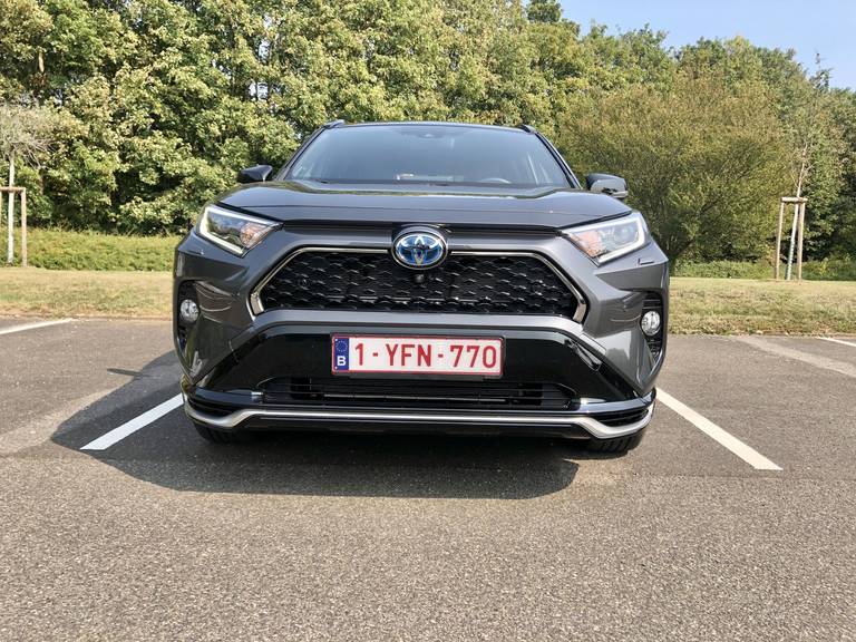 Toyota RAV4 Plug-in Hybrid PHEV 2020 Front total