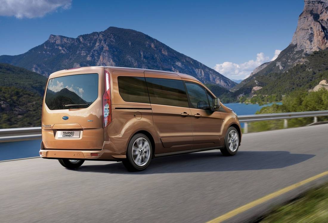 ford-transit-connect-13-orange-back