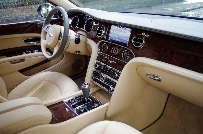 Bentley-mulsanne-interior