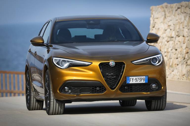 Alfa Romeo Stelvio Front