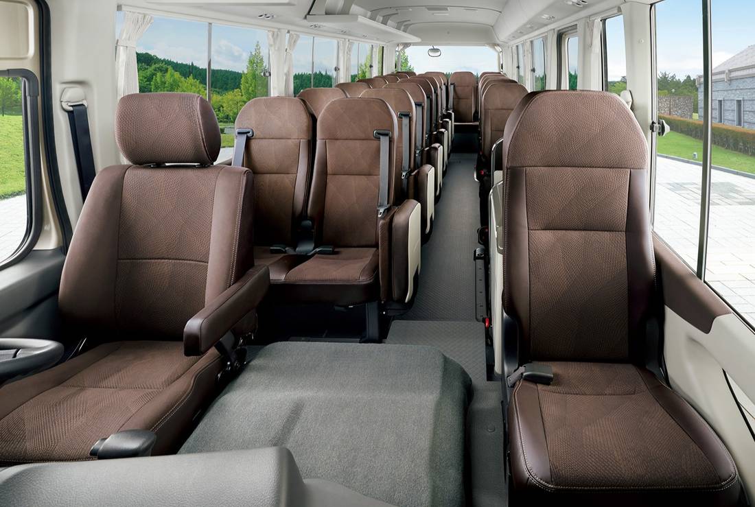 toyota-coaster-seats